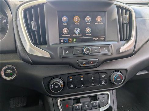 Used 2024 GMC Terrain SLE AWD/4WD image 13