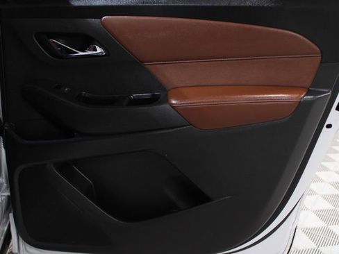 Used 2018 Chevrolet Traverse High Country image 28