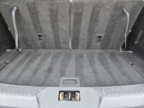 Used 2020 Ford Explorer XLT w/ Equipment Group 202A RWD image 27