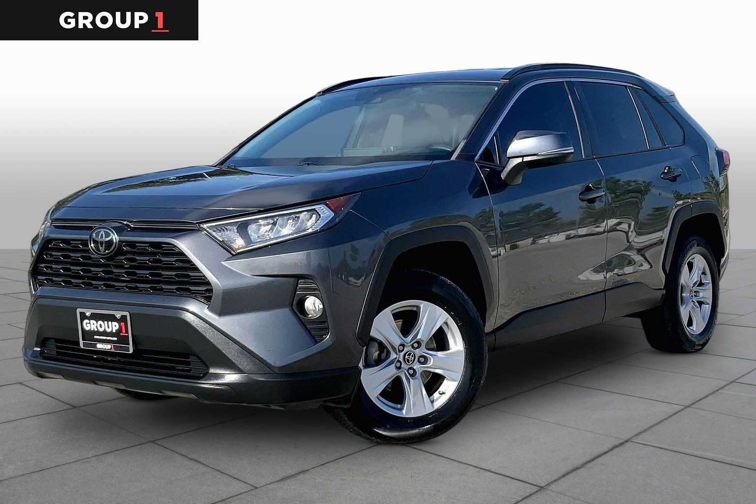 Used 2021 Toyota RAV4 XLE FWD image 1