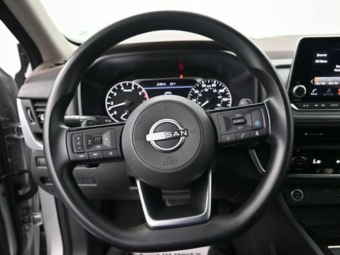 Used 2023 Nissan Rogue SV image 14