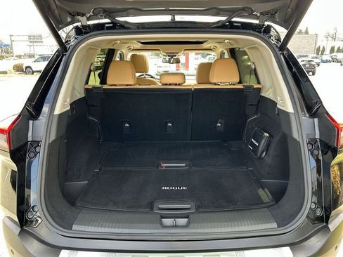 Used 2023 Nissan Rogue Platinum image 28