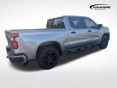 New 2026 Chevrolet Silverado 1500 Custom w/ Turbomax Blackout Package