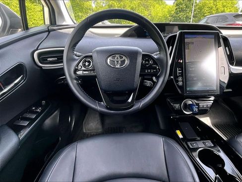 Certified 2021 Toyota Prius Prime XLE w/ Carpet Mat Package (TMS) FWD image 17