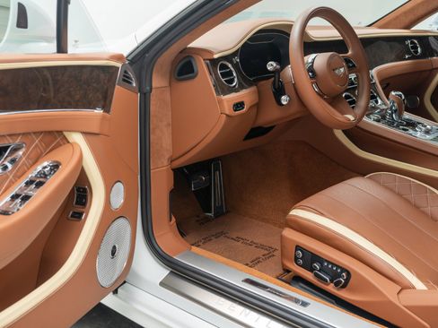 Used 2022 Bentley Continental GT Speed image 22