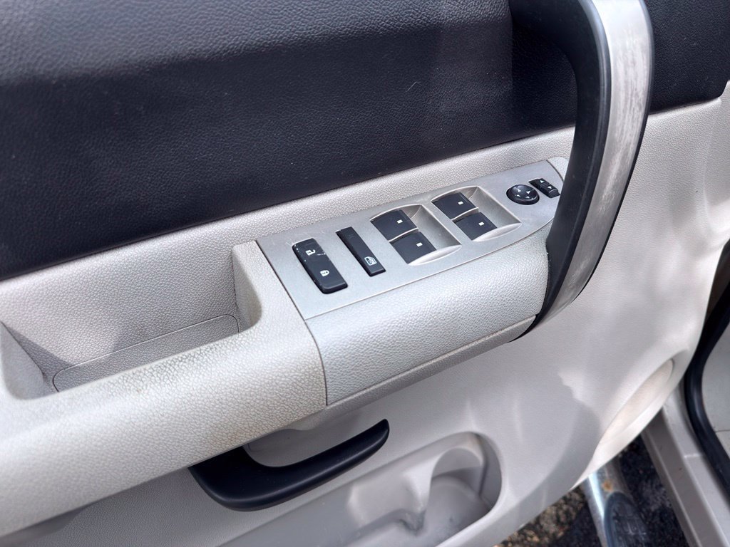 Used 2008 Chevrolet Silverado 1500 LT w/ Power Pack Plus AWD/4WD image 18