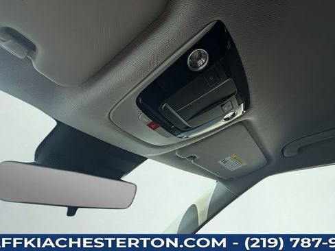 Used 2025 Kia Seltos S AWD/4WD image 23