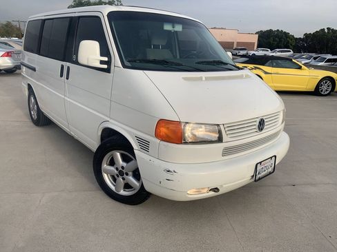 Used 2002 Volkswagen Eurovan MV FWD image 5