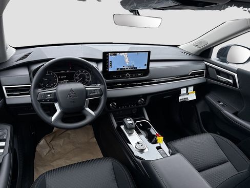 New 2026 Mitsubishi Outlander ES image 23