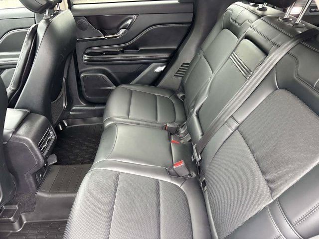 Certified 2023 Lincoln Corsair AWD w/ Equipment Group 101A image 18