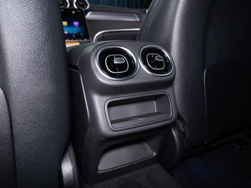 New 2026 Mercedes-Benz GLC 300 image 18