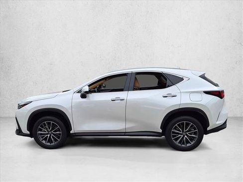Used 2025 Lexus NX 250 FWD w/ Towing Package (2000 Lbs) image 5