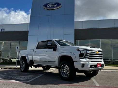 Used 2024 Chevrolet Silverado 2500 High Country w/ Technology Package image 55