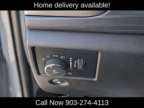 Used 2020 Jeep Grand Cherokee Altitude AWD/4WD image 28