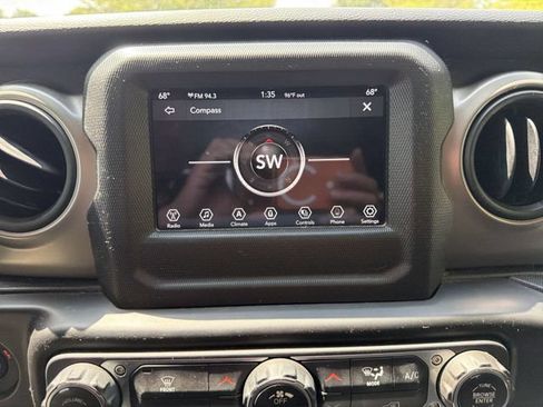 Used 2021 Jeep Gladiator Sport AWD/4WD image 18