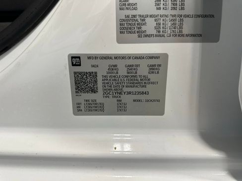 Used 2024 Chevrolet Silverado 2500 LT w/ Safety Package image 50