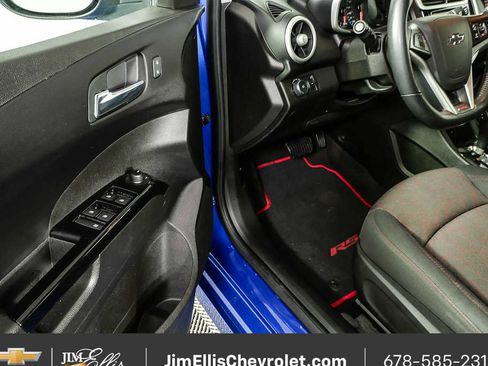Used 2020 Chevrolet Sonic LT w/ Convenience Package FWD image 7