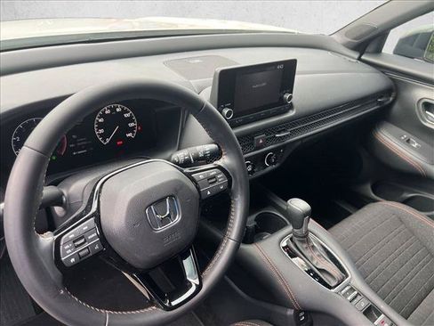 Used 2025 Honda HR-V Sport image 9