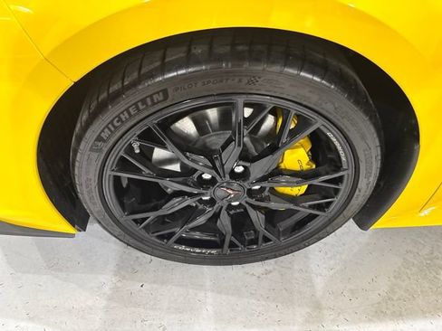 Used 2025 Chevrolet Corvette Stingray Preferred Cpe w/ Z51 Performance Package RWD image 37