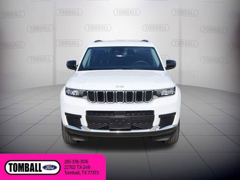 Used 2022 Jeep Grand Cherokee L Laredo w/ Luxury Tech Group I AWD/4WD image 2