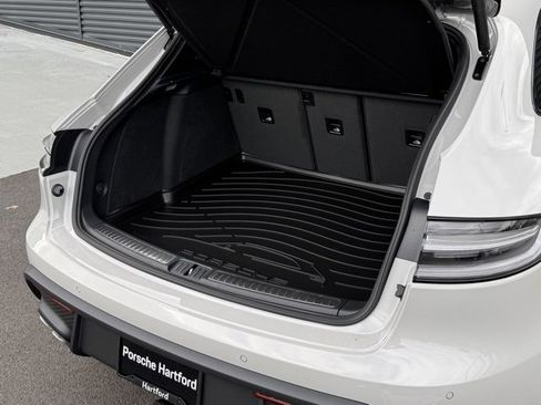 New 2026 Porsche Macan S image 33