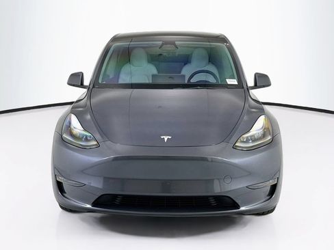 Used 2023 Tesla Model Y Long Range AWD/4WD image 2