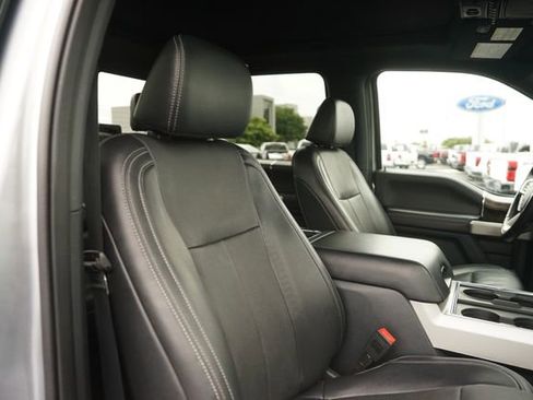 Used 2022 Ford F350 Lariat w/ Black Appearance Package AWD/4WD image 20