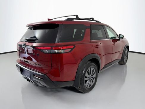 Used 2024 Nissan Pathfinder SV w/ SV Premium Package AWD/4WD image 7