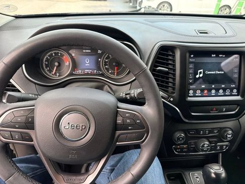 Used 2022 Jeep Cherokee Latitude Lux FWD image 5