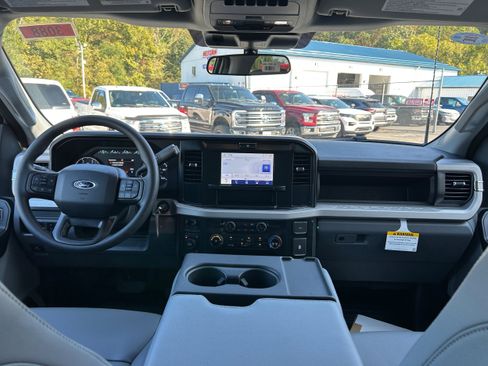 New 2026 Ford F550 4x4 Crew Cab image 24