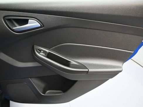 Used 2018 Ford Focus SE image 24