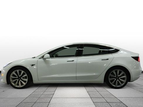 Used 2018 Tesla Model 3 Long Range RWD image 4