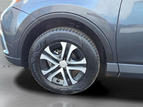 Used 2016 Toyota RAV4 LE AWD/4WD image 30