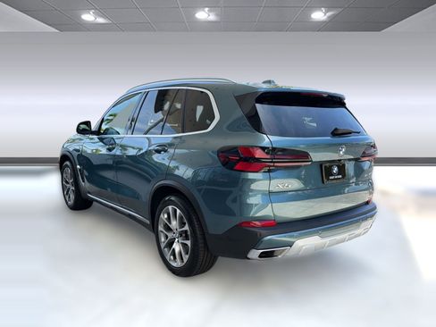 Used 2024 BMW X5 sDrive40i w/ Parking Assistance Package RWD image 3