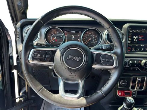 Used 2023 Jeep Gladiator Rubicon w/ Cold Weather Group AWD/4WD image 14