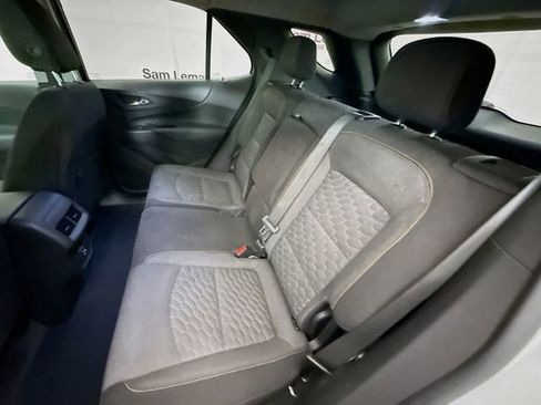 Used 2021 Chevrolet Equinox LT AWD/4WD image 23