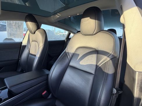 Used 2019 Tesla Model 3 Mid Range image 10