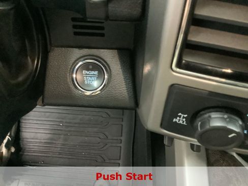Used 2019 Ford F250 Lariat w/ Lariat Ultimate Package AWD/4WD image 15