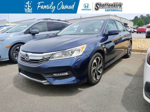 Used 2017 Honda Accord EX image 1