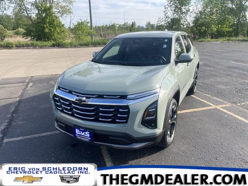 Used 2026 Chevrolet Equinox LT w/ Convenience Package II AWD/4WD image 1