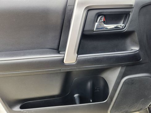 Used 2019 Toyota 4Runner SR5 Premium AWD/4WD image 21