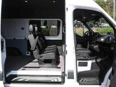 Used 2026 Mercedes-Benz Sprinter 2500 image 23