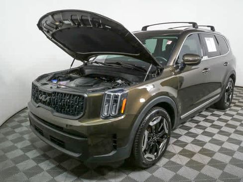 Used 2024 Kia Telluride EX image 33