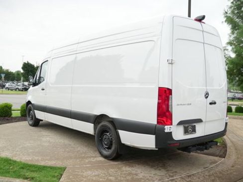 Used 2025 Mercedes-Benz Sprinter 2500 image 6