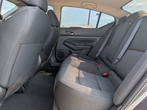 Used 2022 Nissan Altima 2.5 SV image 12