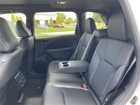 Certified 2025 Subaru Forester Limited w/ Popular Package image 14