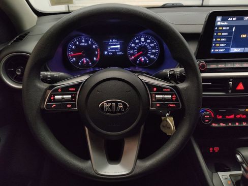 Used 2019 Kia Forte LXS FWD image 22