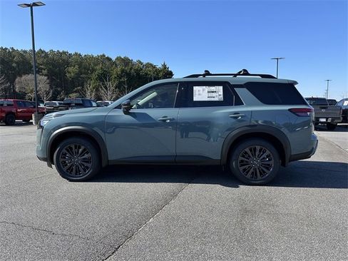 New 2026 Nissan Pathfinder SL image 5