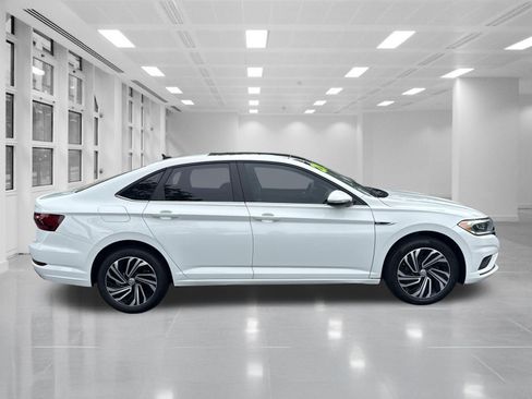 Used 2020 Volkswagen Jetta SEL Premium FWD image 4