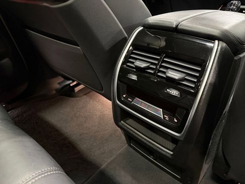 Used 2019 BMW X5 xDrive40i AWD/4WD image 17